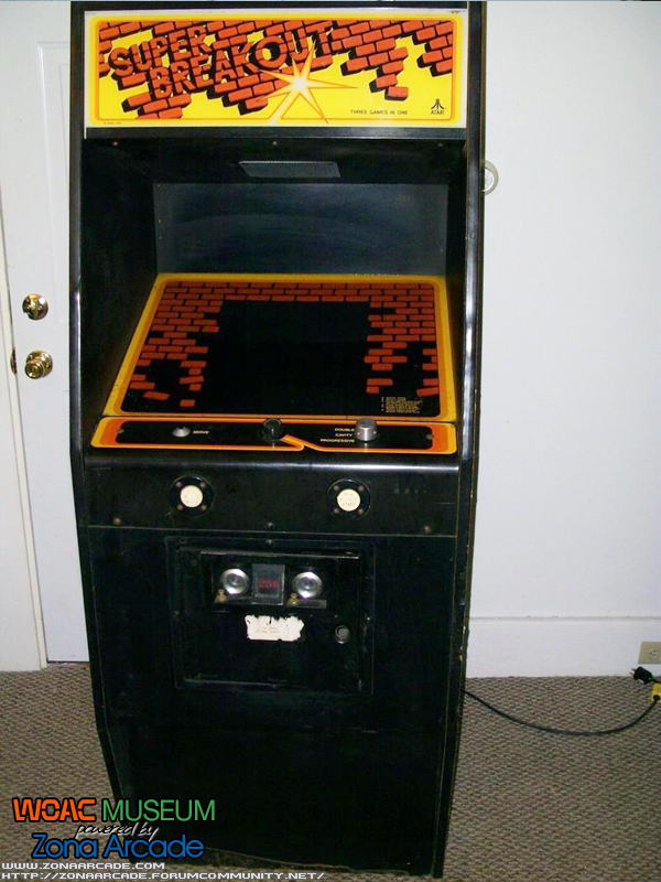 Super BreakOut Arcade Cabinet (ATARI, 1978)