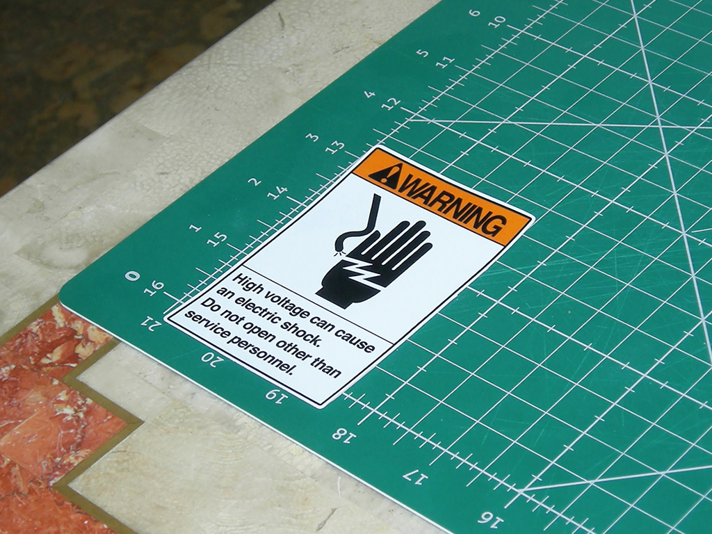 Electric-Shock-Warning-Sticker-440-WX0001XEG-print3.JPG