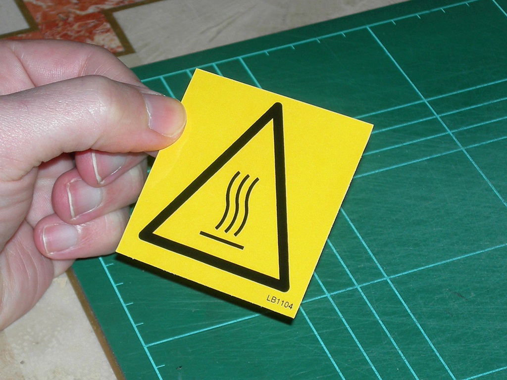 Heat-Warning-Sticker-LB1104-Restored-print3