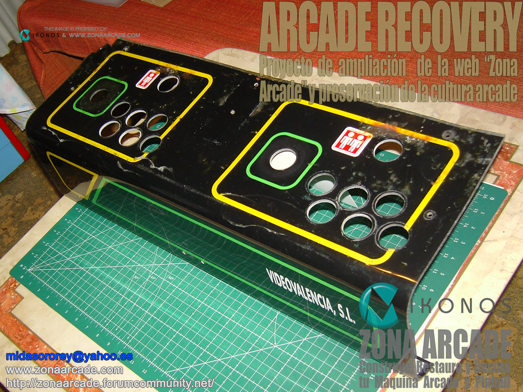 Videoval-Control-Panel-Decoracion-Policarbonato-Amarillo-Grande-Original2b