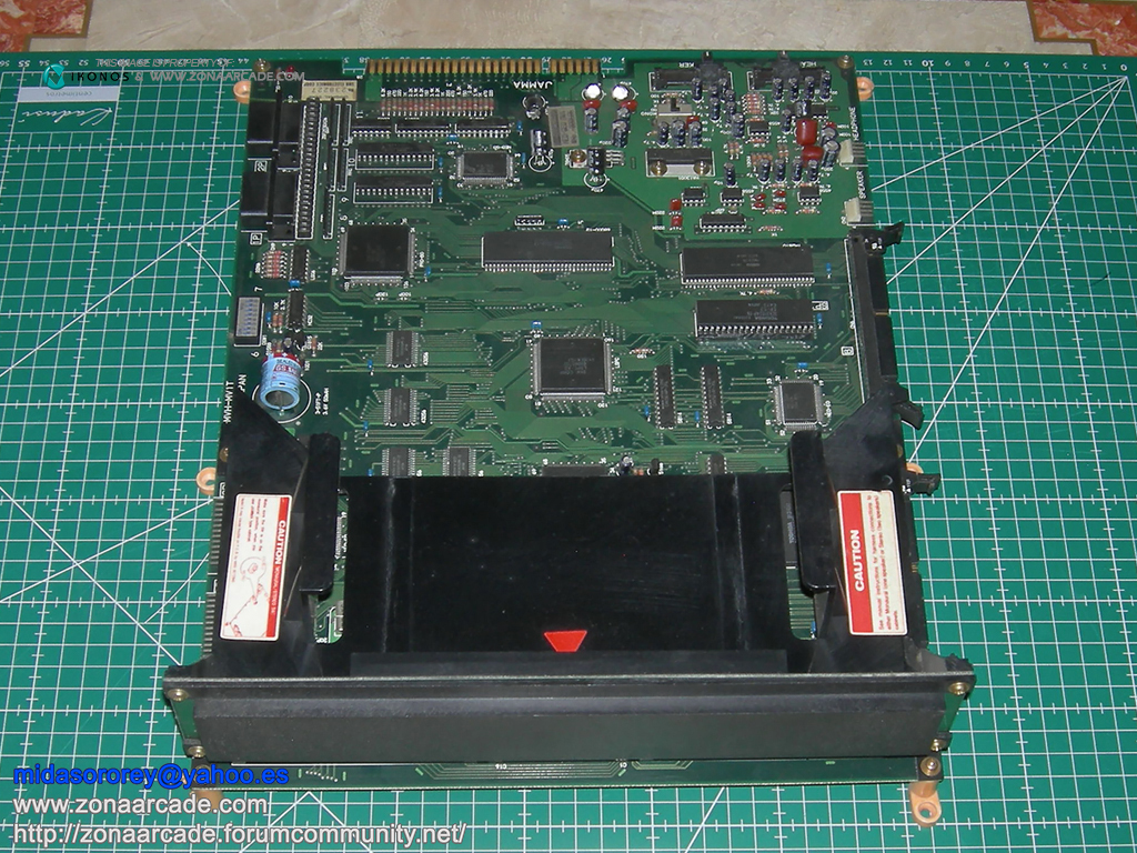 MVS1T-Neo-Geo-Hardware-Base-Mikonos-photo4